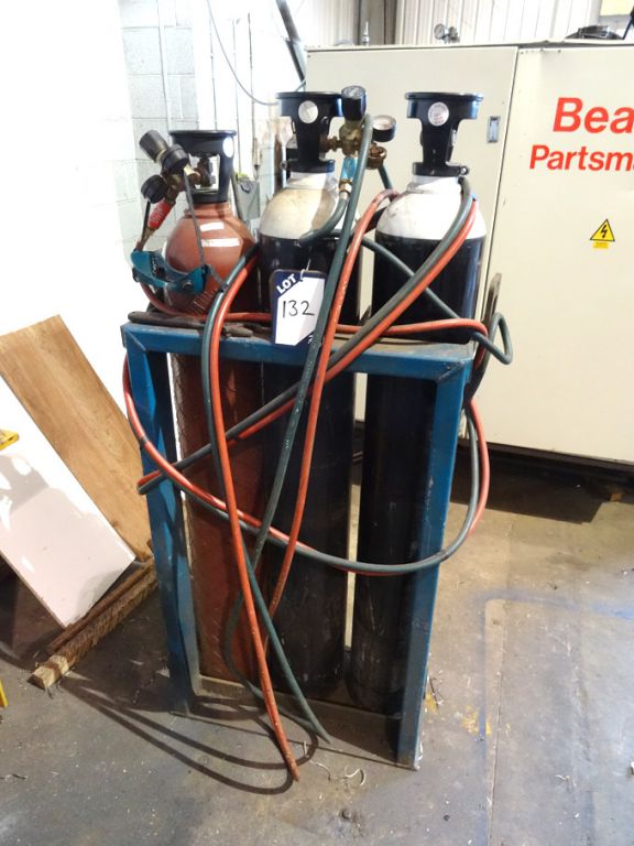 Metal 3 bottle storage rack with oxyacetylene hose...