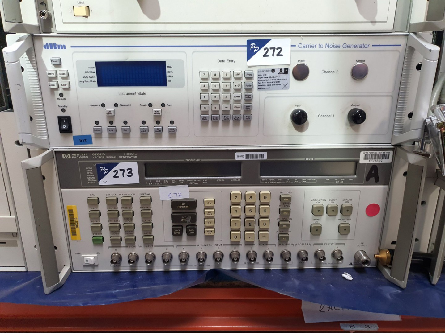HP / Agilent 8782B vector signal generator, 1-250M...