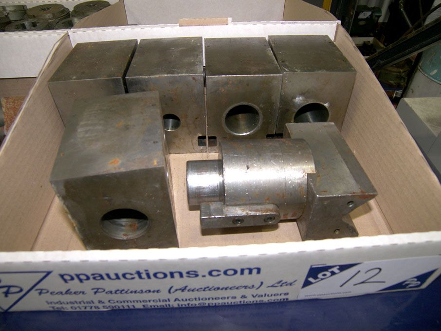 6x similar tool holders
