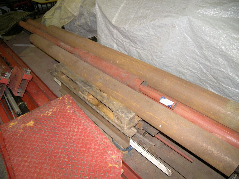 Qty steel stock inc round, flat, box, I beam etc t...