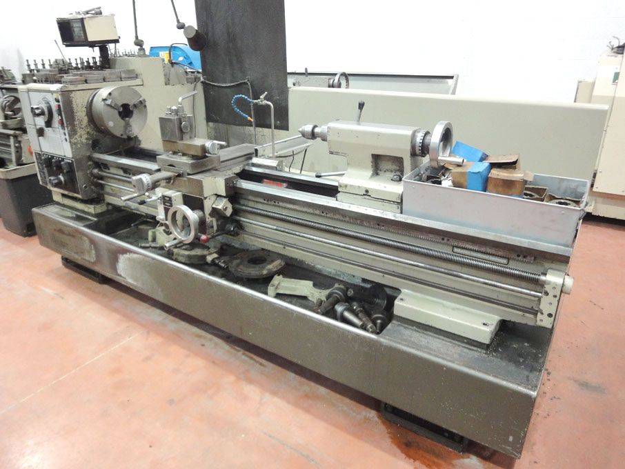 Harrison M500 gap bed centre lathe, 265mm CH x 200...