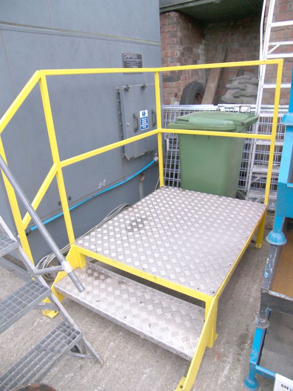 1200x1000mm safety platform
