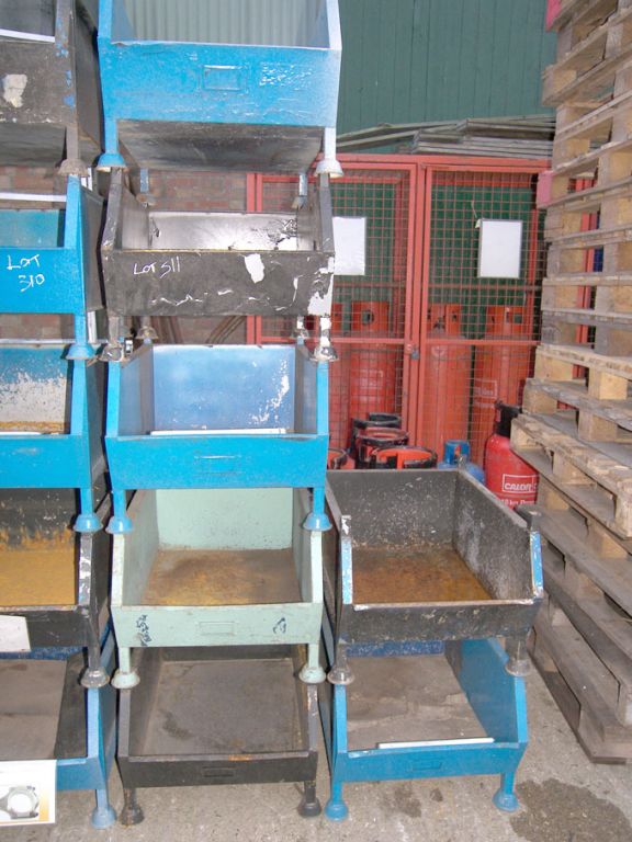 5x stackable metal storage bins, 700x500x300mm