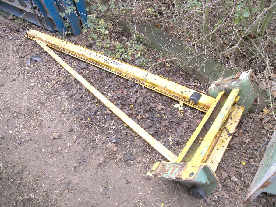 Demag girder type swing jib, 8ft span, 30CWT swl