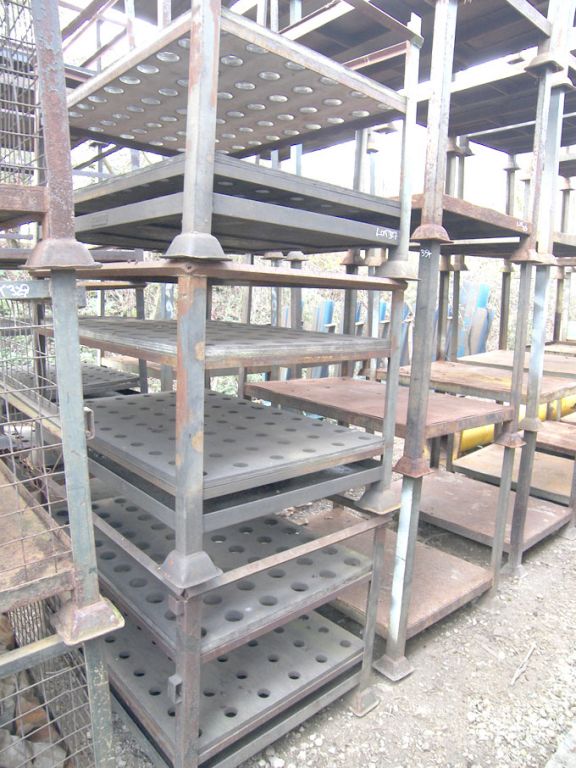 7x stackable open sided single shelf stillages, 10...