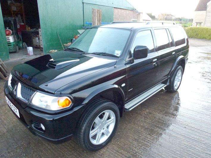 Mitsubishi Shogun Sport 2.5TD Warrior 4WD, black,...