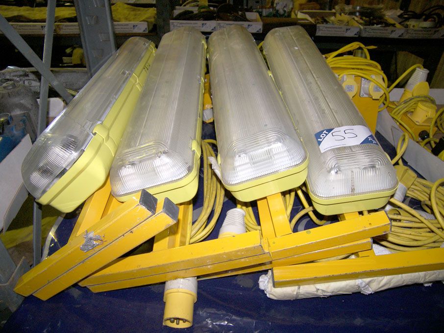 Qty 110v enclosed fluorescent lights extension lea...