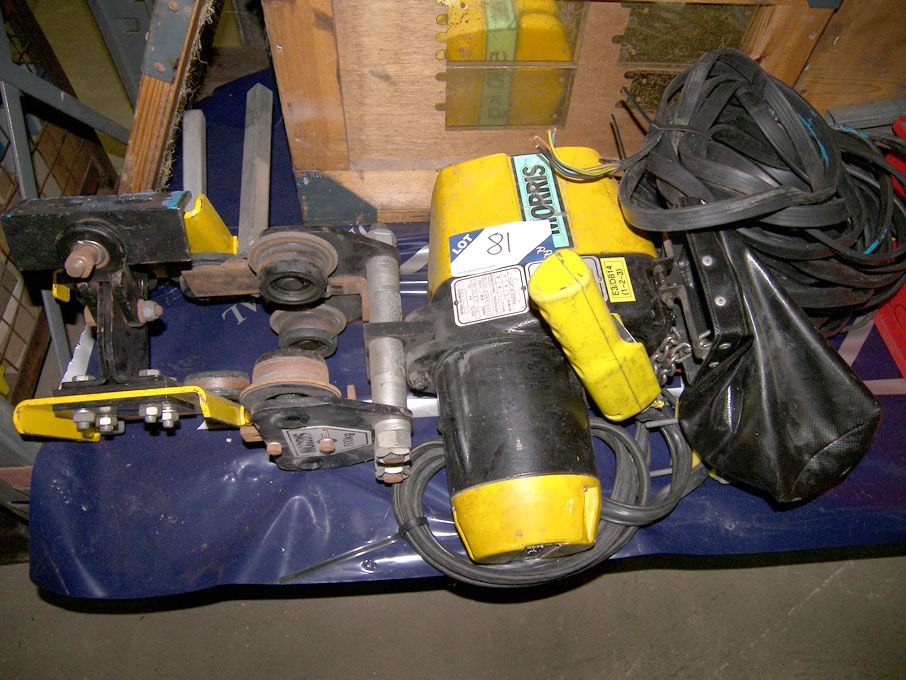 Morris 500kg electric chain hoist, pendant control