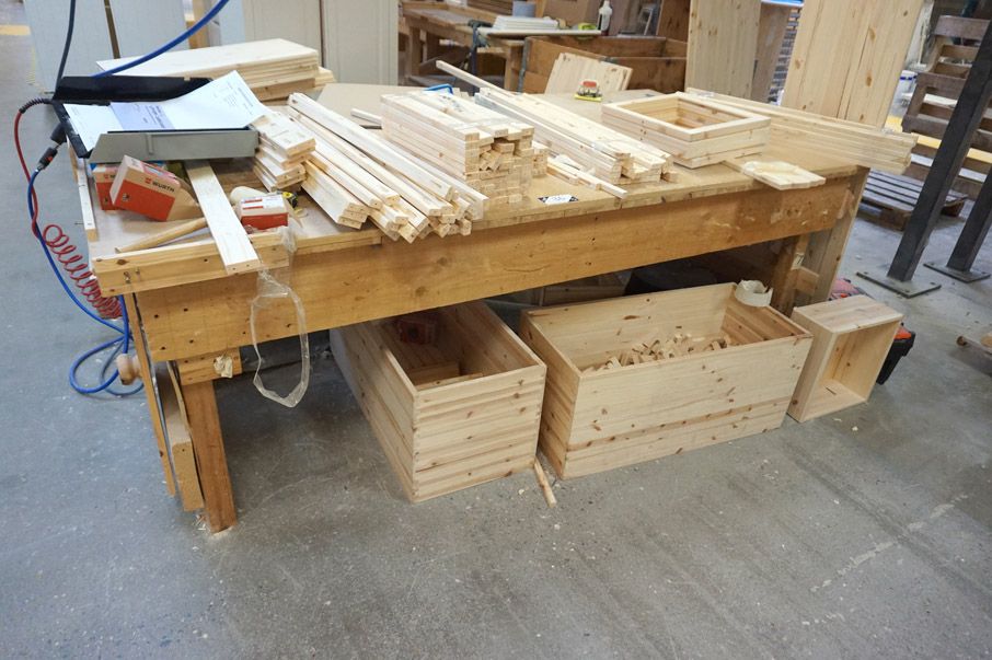2450x1220mm wooden work bench