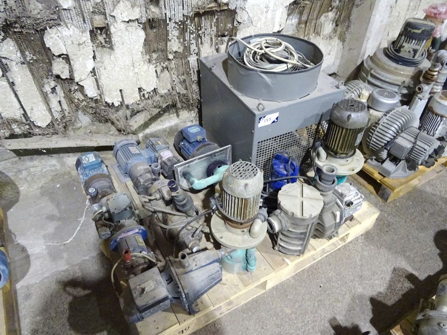 Qty various electrical pumps inc: Iwaki, Nowax & c...