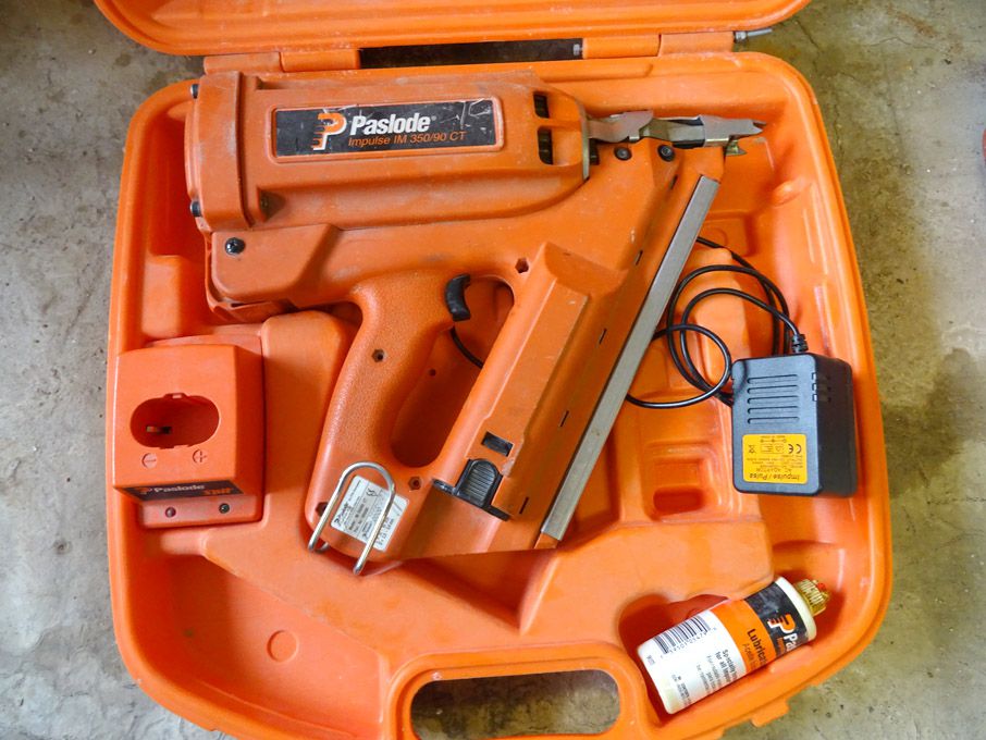 Paslode Impulse IM 350/90CT battery nail gun in ca...