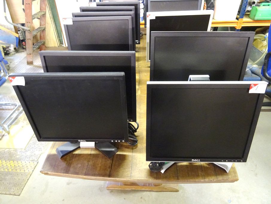 4x Dell 17" LCD VGA monitors - Lot located at: DK...