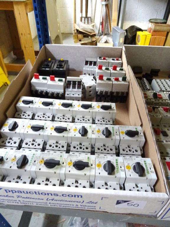 Qty Moeller PZ M063 contactors, MCBs etc - Lot loc...