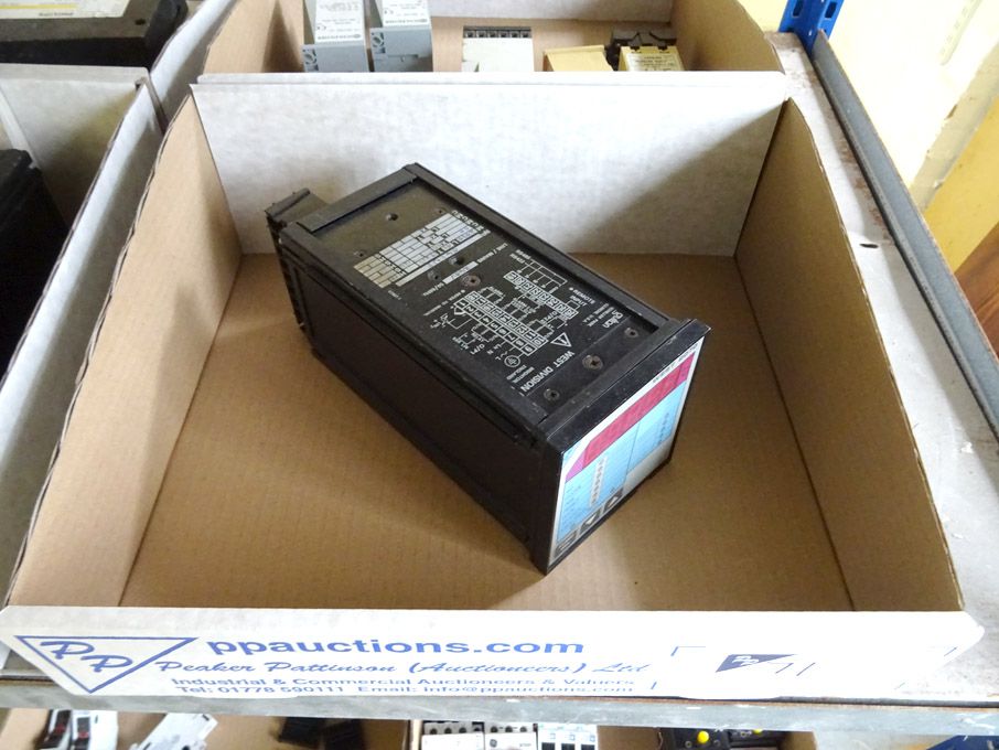 West 2070 microprocessor temperature controller -...