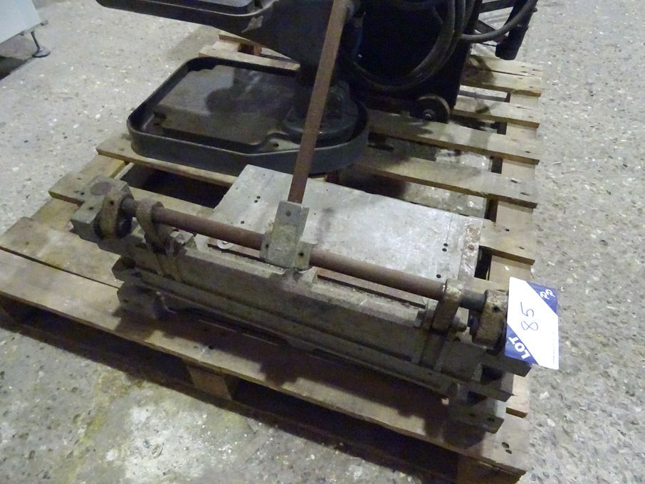 Manual lever paper / card guillotine - Lot located...