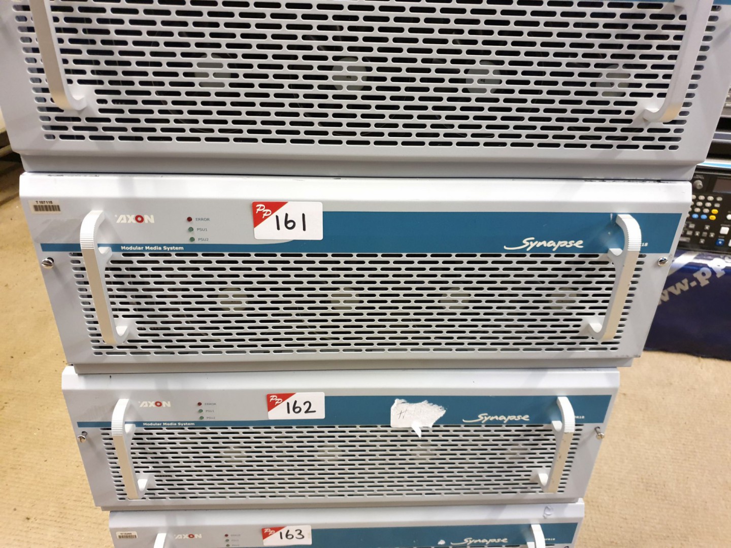 Axon Synapse SFR18 modular media chassis inc: 15x...