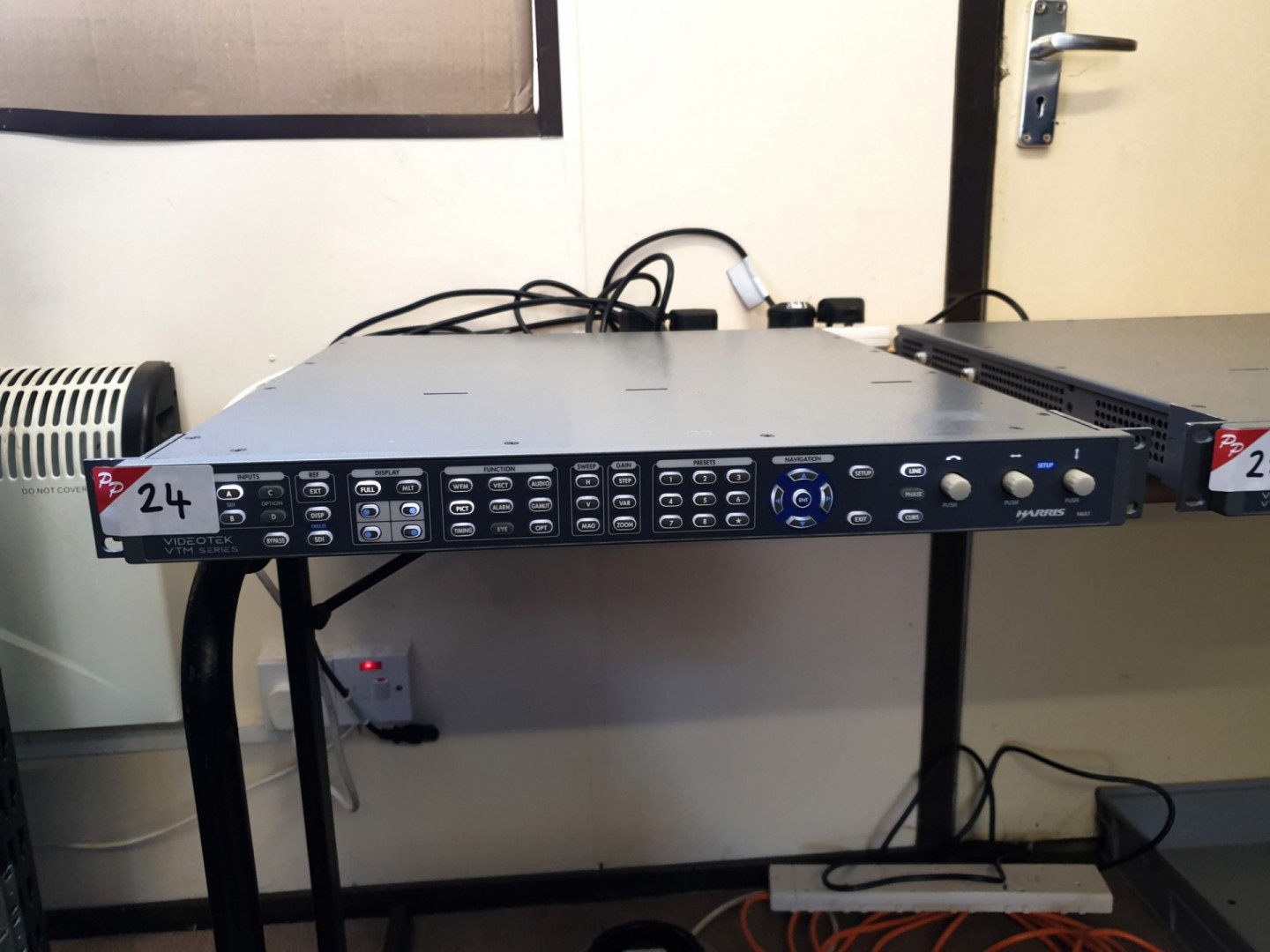 Harris Videotek VTM series 3100 PKG waveform vecto...