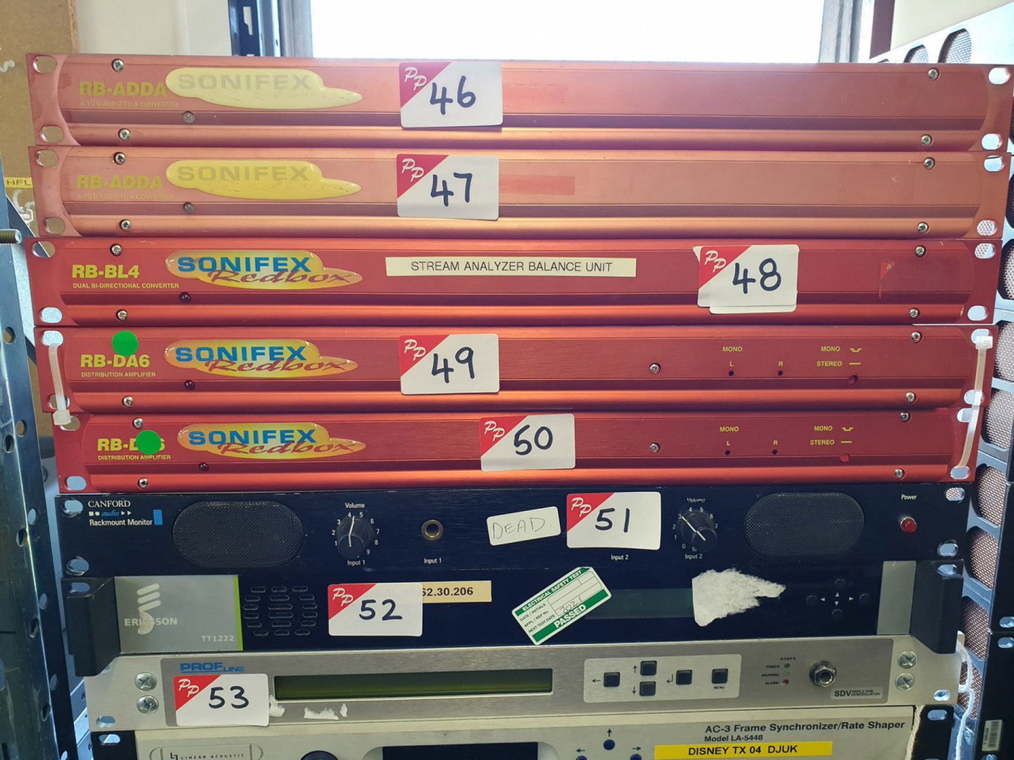 Soniflex Redbox RB-DA6 6 way stereo audio distribu...
