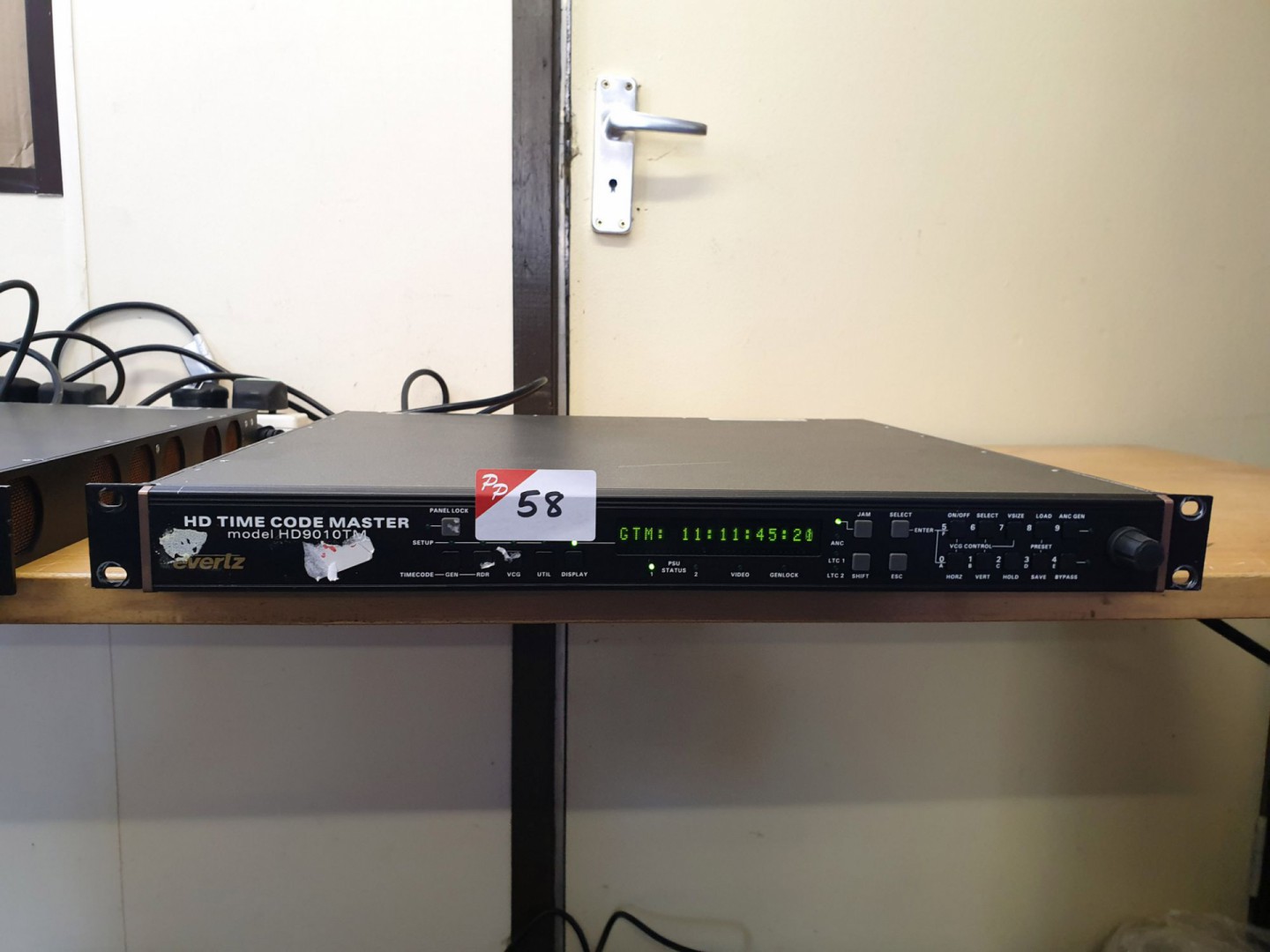 Evertz HD9010 TM HD time code master