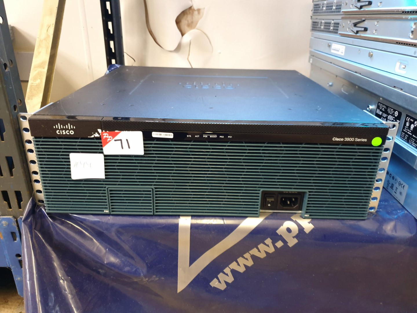 Cisco 3925 integrated services router (2011)