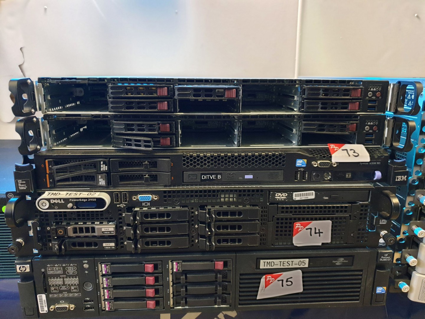 IBM X3550 M3 system rack type server - Please...