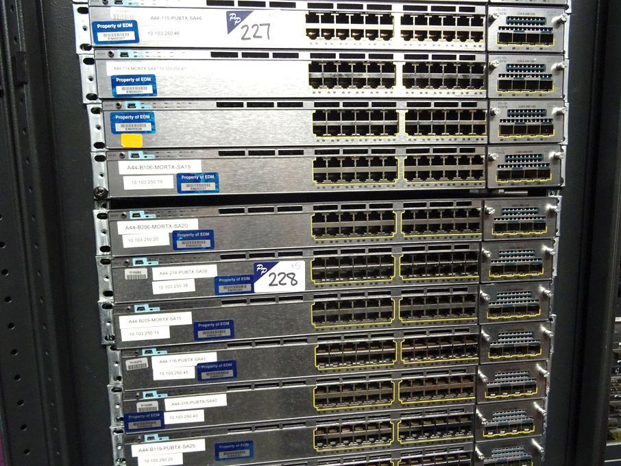 5x Cisco C750X Series switches, 24 port (2010)