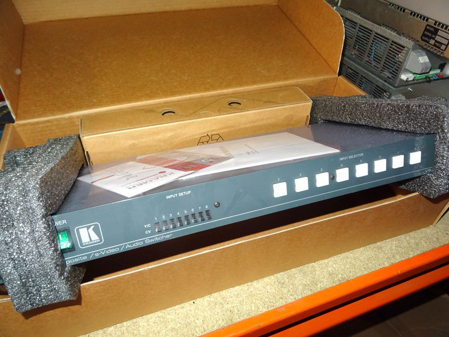 Kramer VS-812 8x1 composite / s-video / audio swit...