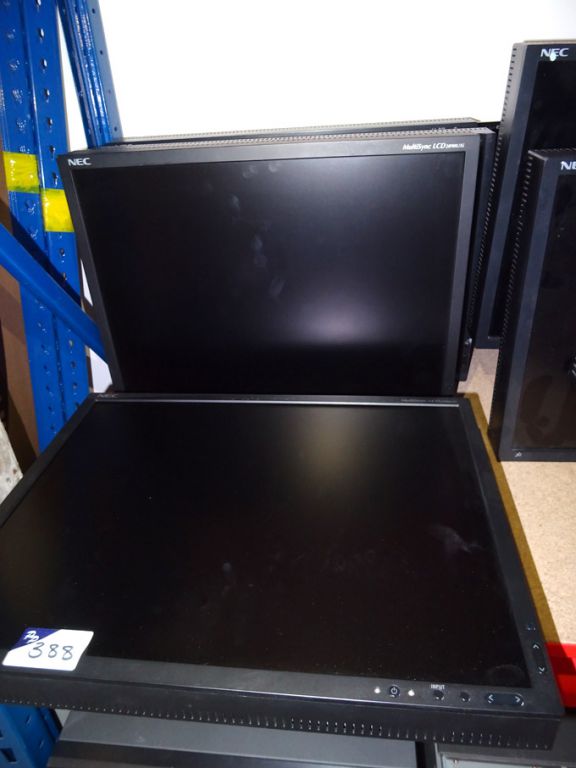 4x NEC 2090VX1 multi-sync LCD monitors