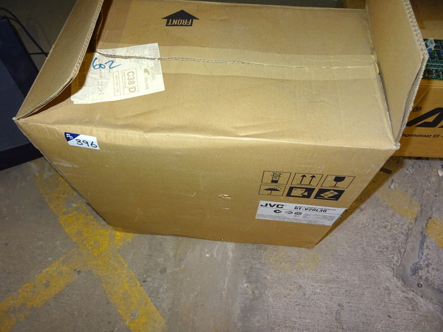 JVC DT-V20L3G multi-format LCD monitor (boxed & un...