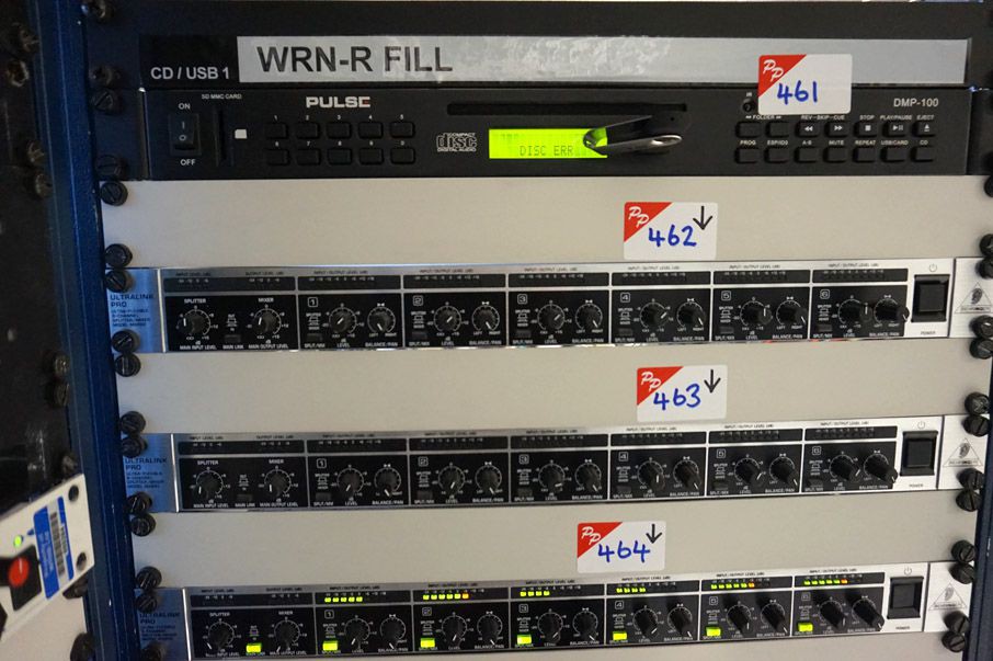 Behringer MX882 ultra flexible 8 channel splitter...