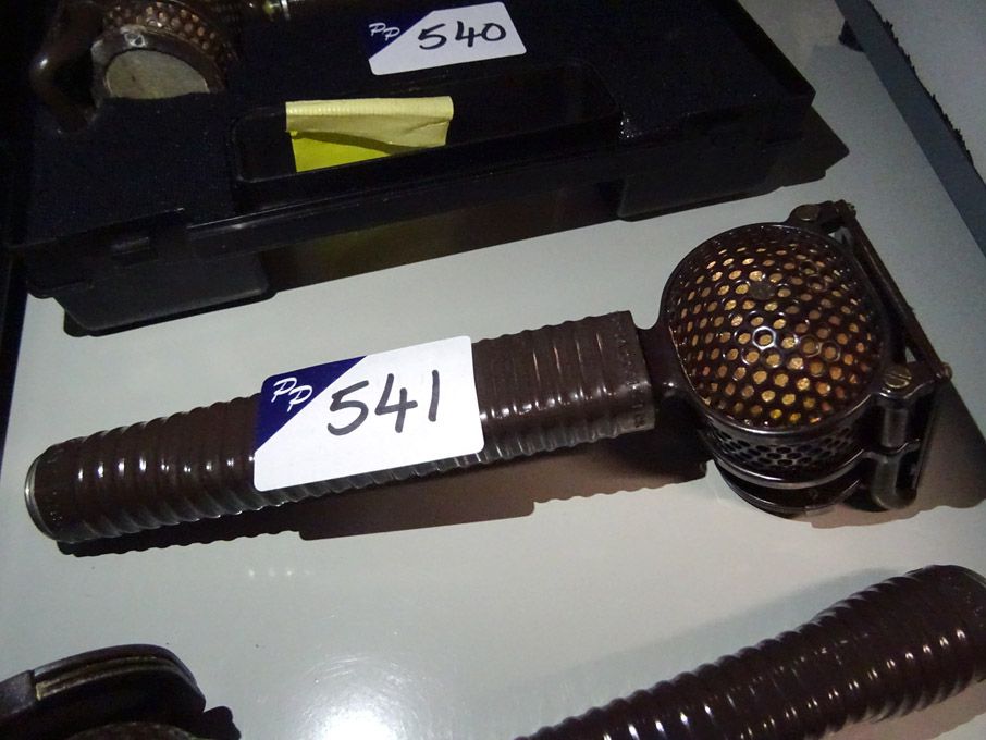 Coles commentators ribbon microphone