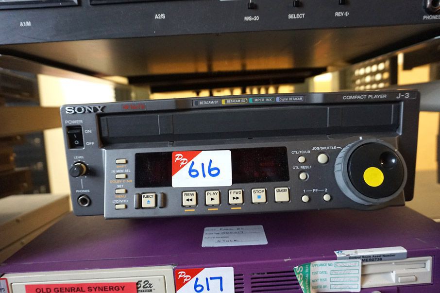 Sony J-3 compact player