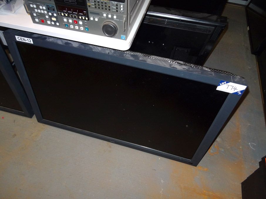 NEC Multisync 4610 LCD monitor