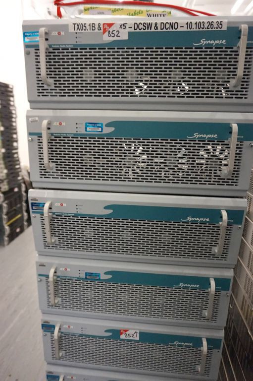 5x Axon Synapse SFR08 modular media system chassis...