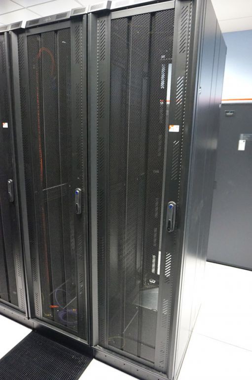 2x Cannon black open side server racks, 600x1100x2...