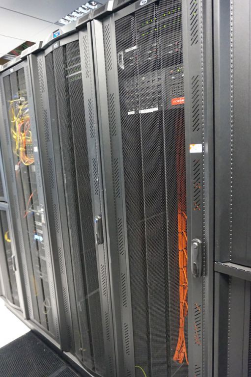 2x Cannon black open side server racks, 600x1100x2...