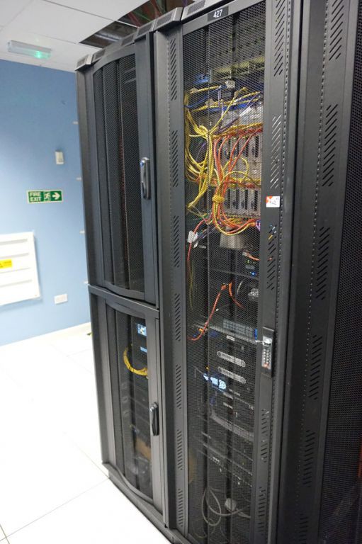 2x Cannon black open side server racks, 600x1100x2...