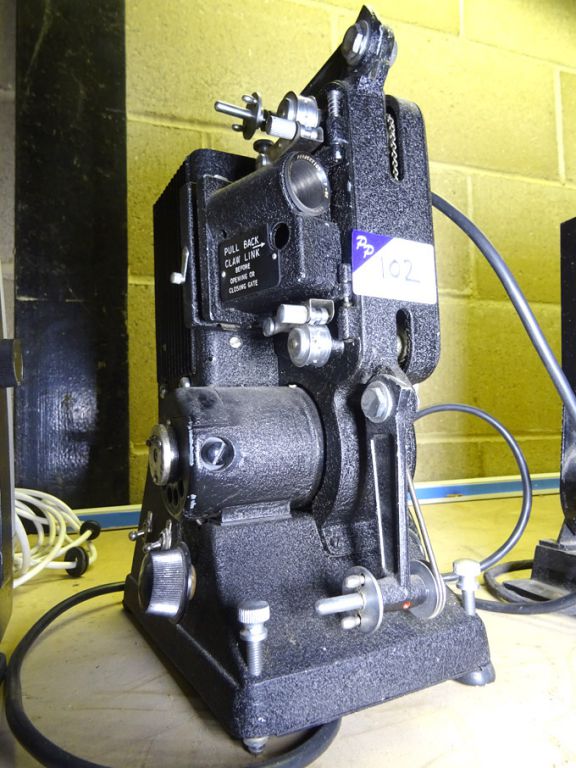 Specto B 110 volt projector