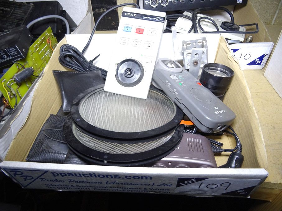 Sony HVR-500 pan tilter, M&W 4 in 1 DC socket, Son...