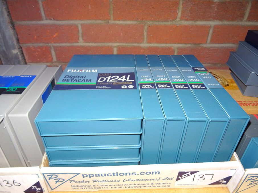 10x Fujifilm D321 D124L digital Betacam cassettes...