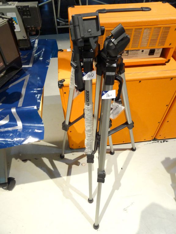 2x Jessops TP327 camera tripods (1x spares or repa...