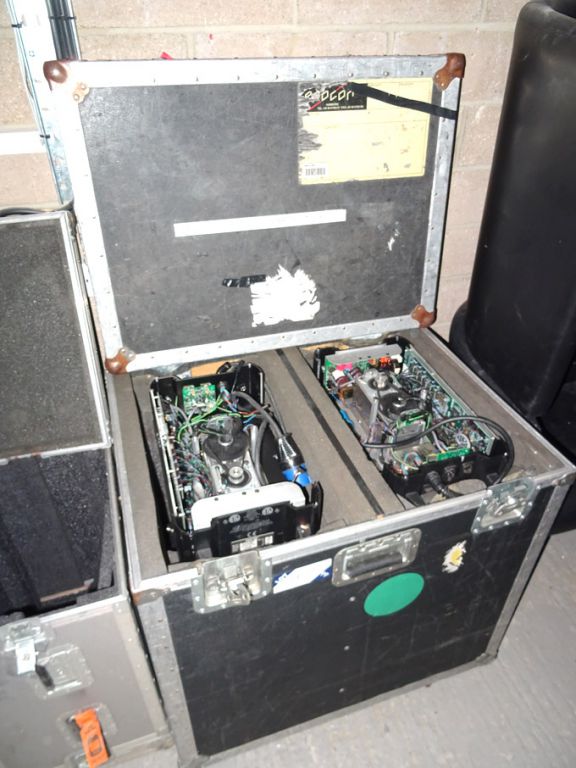 2x Studio spotlights in flight case (spares or rep...