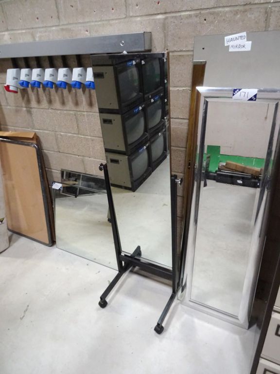 Qty various size mirrors