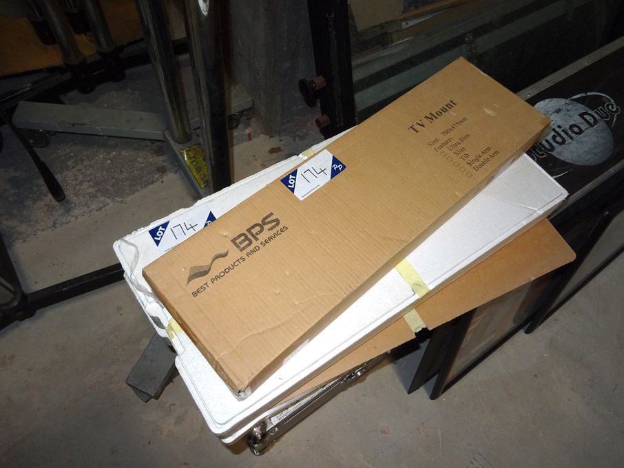 2x Toshiba TV brackets, BPS TV mount