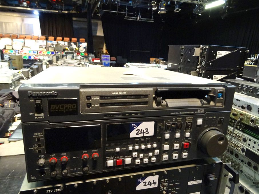Panasonic AJ-D850 digital video cassette recorder