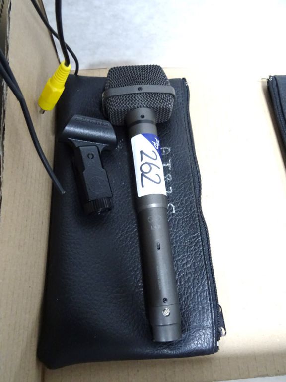 Audio-Technica AT825 microphone