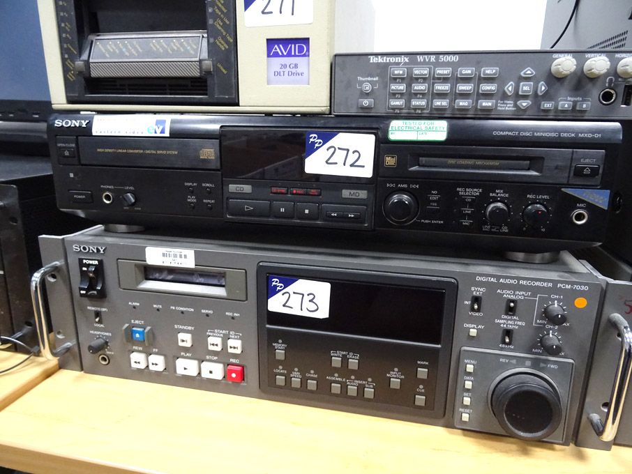 Sony MXD-D1 CD / MD deck
