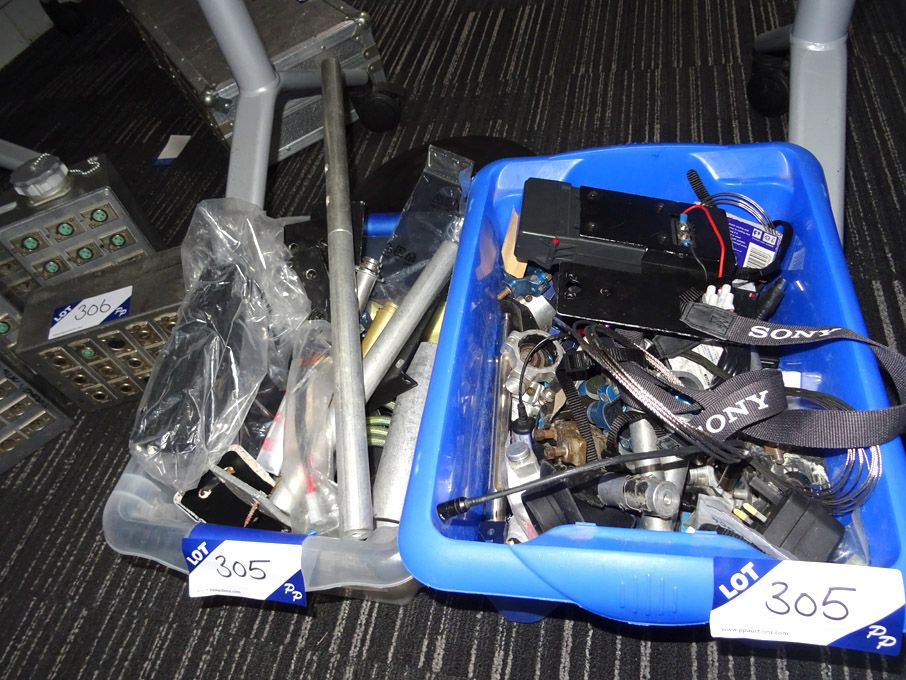 Qty various clamping equipment etc in 2 boxes