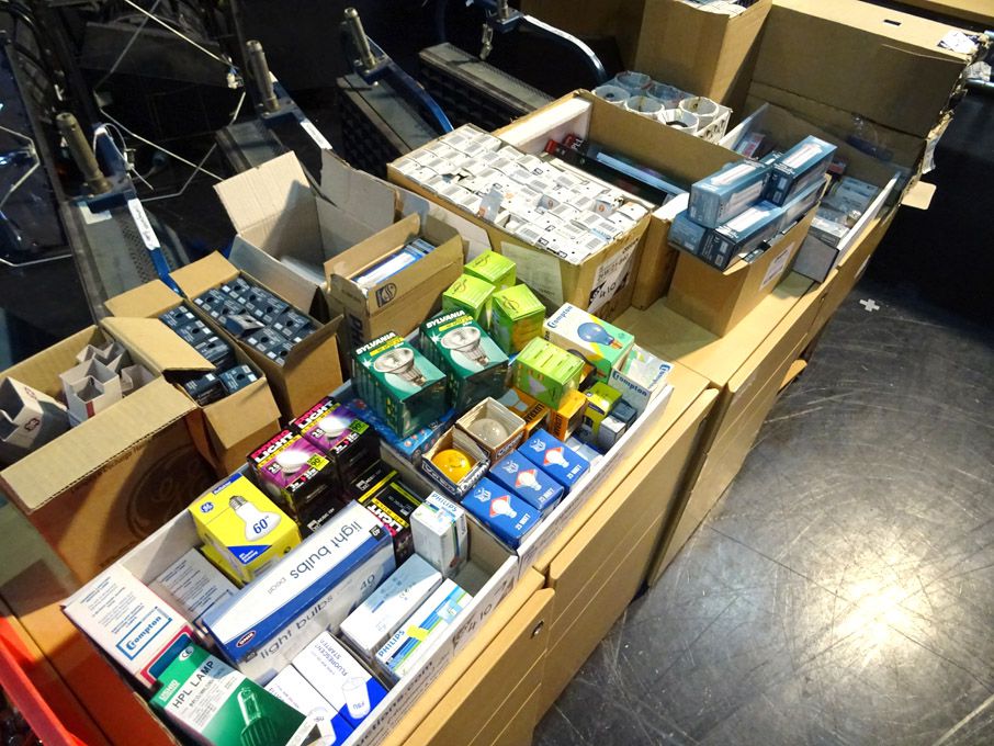 Qty various light bulbs as lotted (boxed & unused)