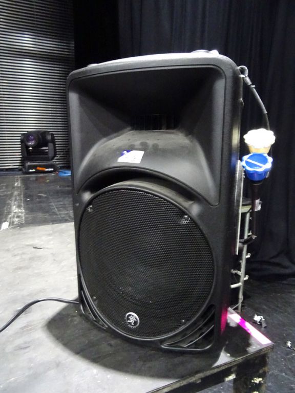 Mackie SRM 450 V2 active sound reinforcement syste...